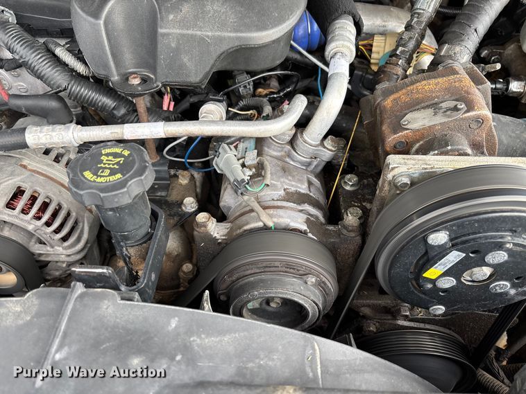 image for item FI1642 2009 Chevrolet Silverado 3500HD bale bed pickup truck