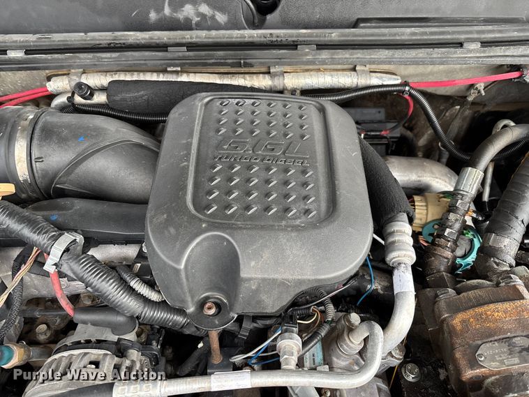 image for item FI1642 2009 Chevrolet Silverado 3500HD bale bed pickup truck