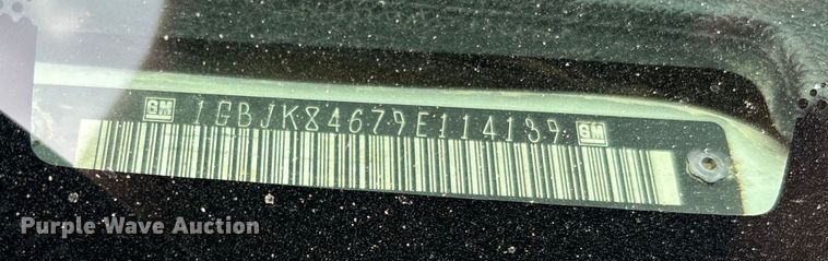 image for item FI1642 2009 Chevrolet Silverado 3500HD bale bed pickup truck