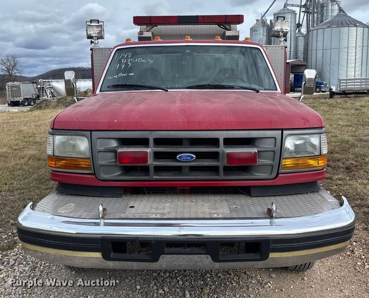 image for item FI1643 1997 Ford F450 Super Duty rescue vehicle