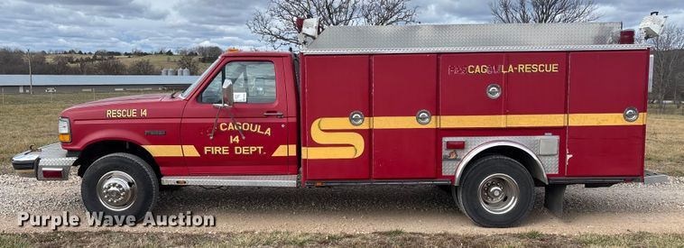 image for item FI1643 1997 Ford F450 Super Duty rescue vehicle