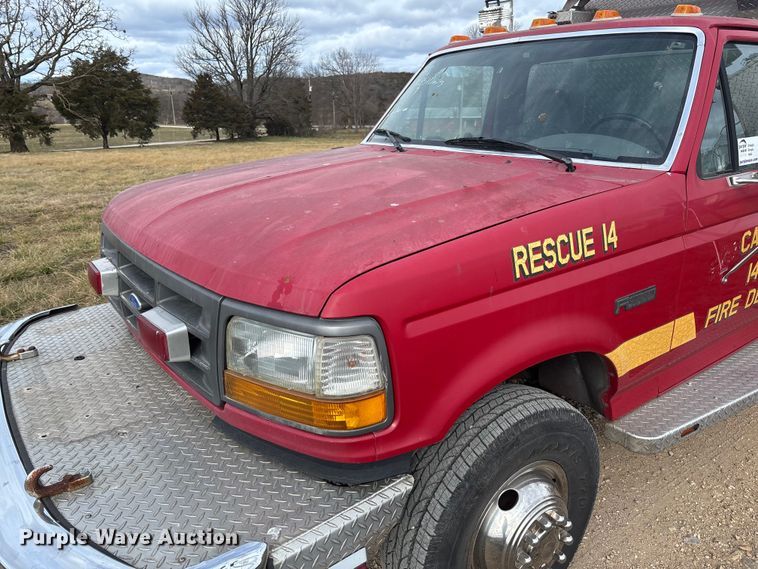 image for item FI1643 1997 Ford F450 Super Duty rescue vehicle