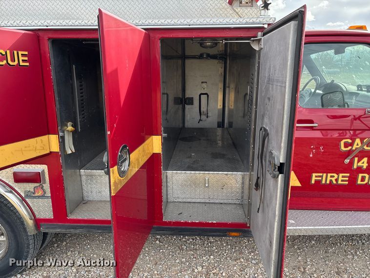 image for item FI1643 1997 Ford F450 Super Duty rescue vehicle
