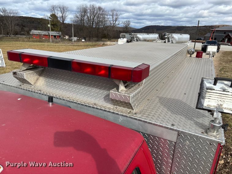 image for item FI1643 1997 Ford F450 Super Duty rescue vehicle