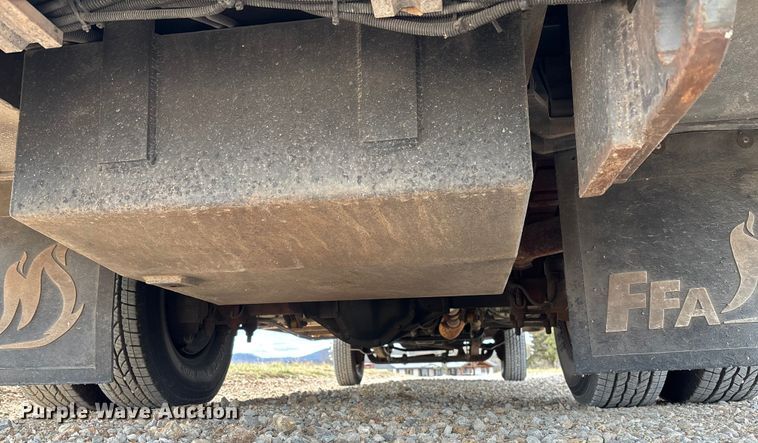 image for item FI1643 1997 Ford F450 Super Duty rescue vehicle