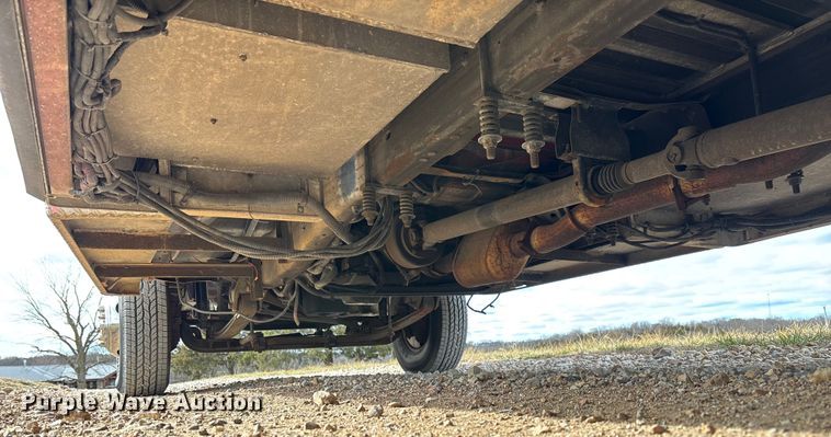 image for item FI1643 1997 Ford F450 Super Duty rescue vehicle