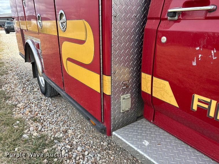image for item FI1643 1997 Ford F450 Super Duty rescue vehicle