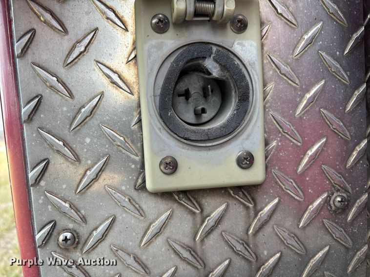 image for item FI1643 1997 Ford F450 Super Duty rescue vehicle