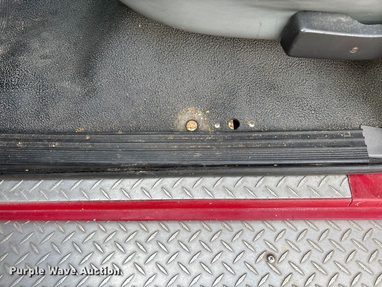 image for item FI1643 1997 Ford F450 Super Duty rescue vehicle