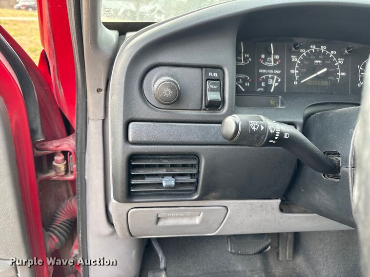 image for item FI1643 1997 Ford F450 Super Duty rescue vehicle