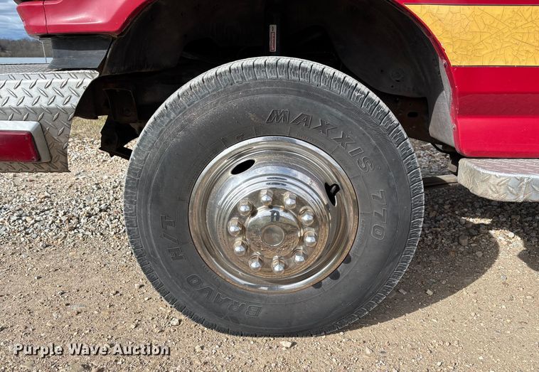 image for item FI1643 1997 Ford F450 Super Duty rescue vehicle