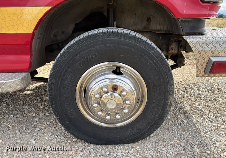 image for item FI1643 1997 Ford F450 Super Duty rescue vehicle