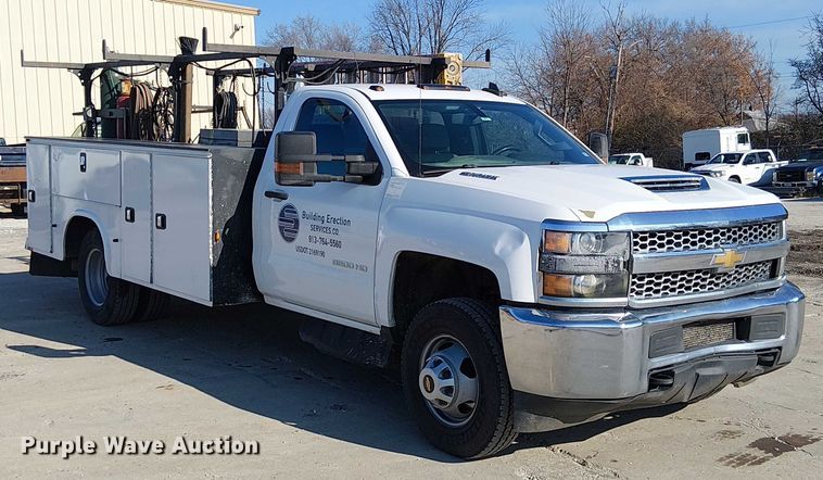 image for item FK0810 2019 Chevrolet Silverado 3500HD utility bed pickup truck