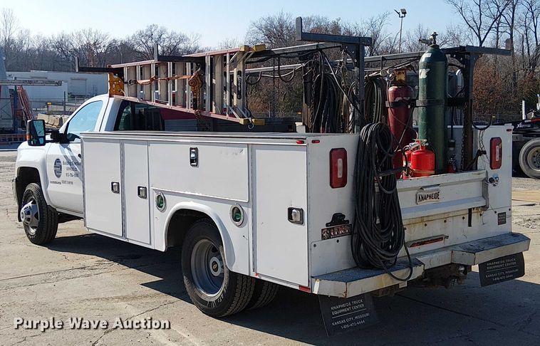 image for item FK0810 2019 Chevrolet Silverado 3500HD utility bed pickup truck