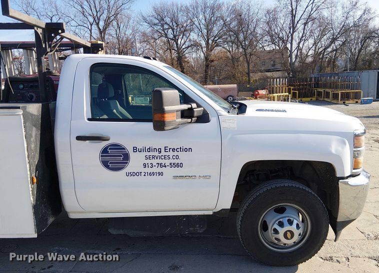 image for item FK0810 2019 Chevrolet Silverado 3500HD utility bed pickup truck