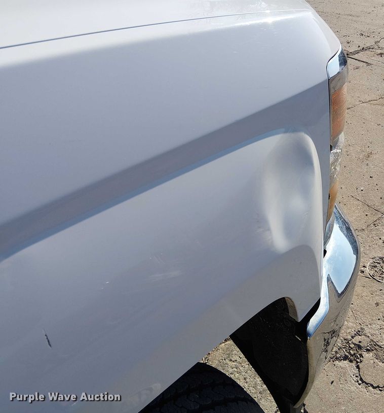 image for item FK0810 2019 Chevrolet Silverado 3500HD utility bed pickup truck