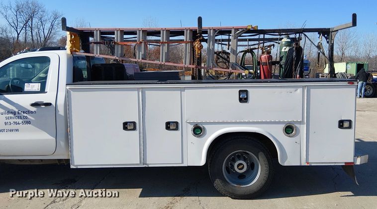 image for item FK0810 2019 Chevrolet Silverado 3500HD utility bed pickup truck