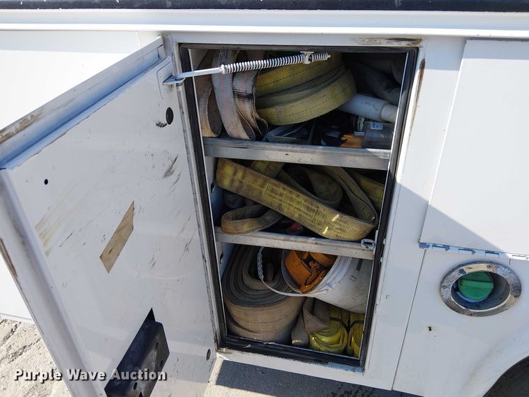 image for item FK0810 2019 Chevrolet Silverado 3500HD utility bed pickup truck