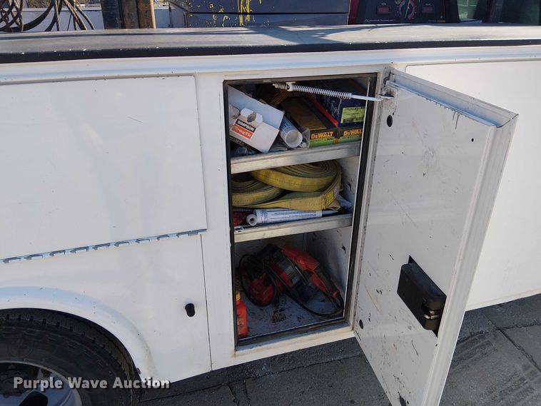 image for item FK0810 2019 Chevrolet Silverado 3500HD utility bed pickup truck