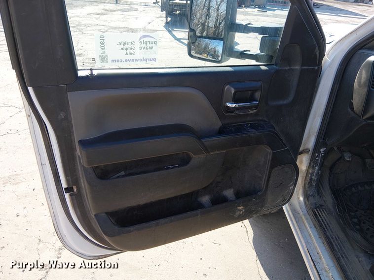 image for item FK0810 2019 Chevrolet Silverado 3500HD utility bed pickup truck