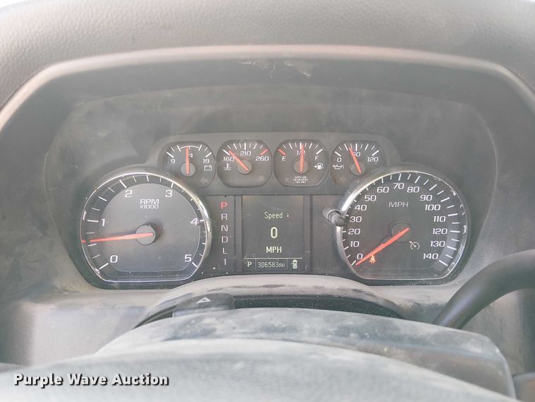 image for item FK0810 2019 Chevrolet Silverado 3500HD utility bed pickup truck