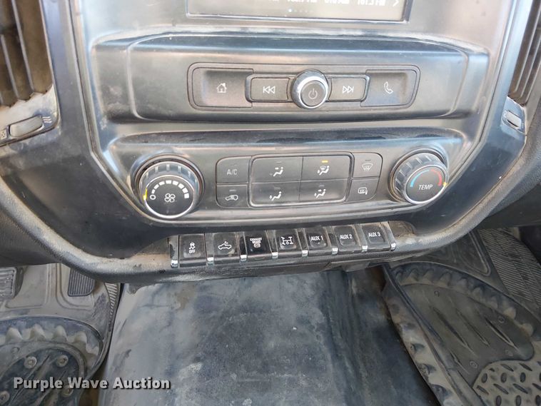 image for item FK0810 2019 Chevrolet Silverado 3500HD utility bed pickup truck