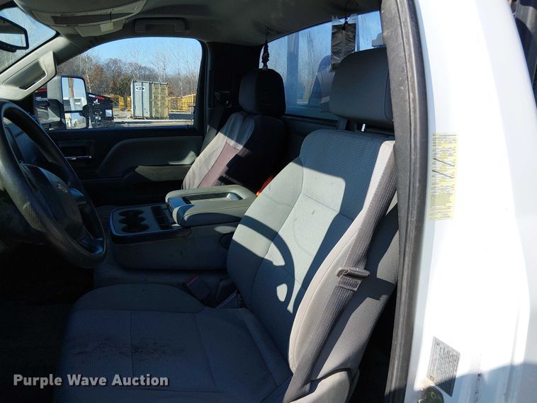 image for item FK0810 2019 Chevrolet Silverado 3500HD utility bed pickup truck