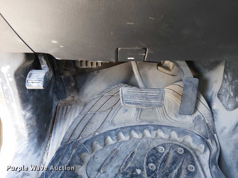 image for item FK0810 2019 Chevrolet Silverado 3500HD utility bed pickup truck