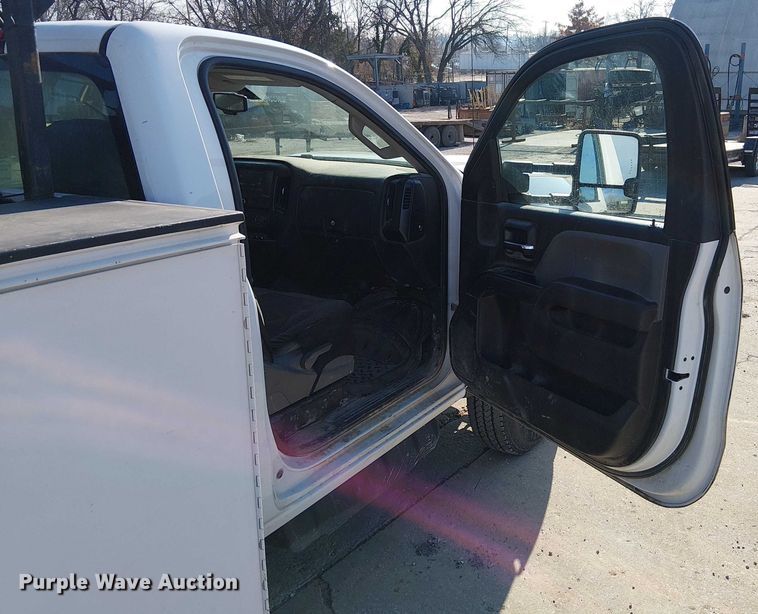 image for item FK0810 2019 Chevrolet Silverado 3500HD utility bed pickup truck