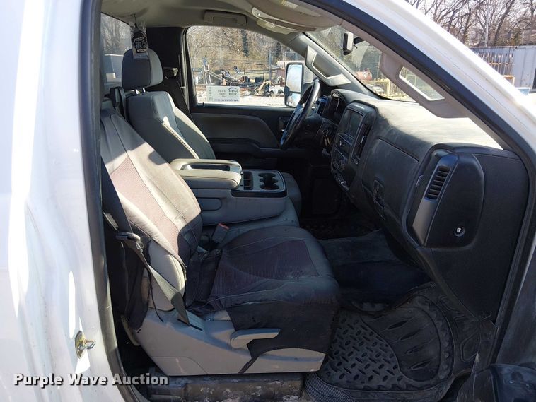 image for item FK0810 2019 Chevrolet Silverado 3500HD utility bed pickup truck