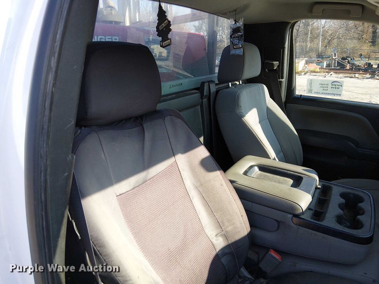 image for item FK0810 2019 Chevrolet Silverado 3500HD utility bed pickup truck