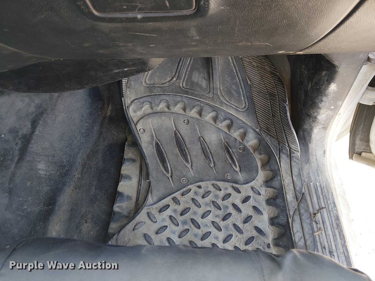 image for item FK0810 2019 Chevrolet Silverado 3500HD utility bed pickup truck