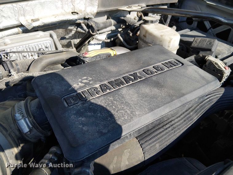 image for item FK0810 2019 Chevrolet Silverado 3500HD utility bed pickup truck