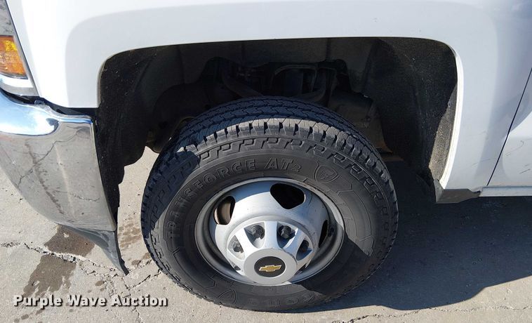 image for item FK0810 2019 Chevrolet Silverado 3500HD utility bed pickup truck