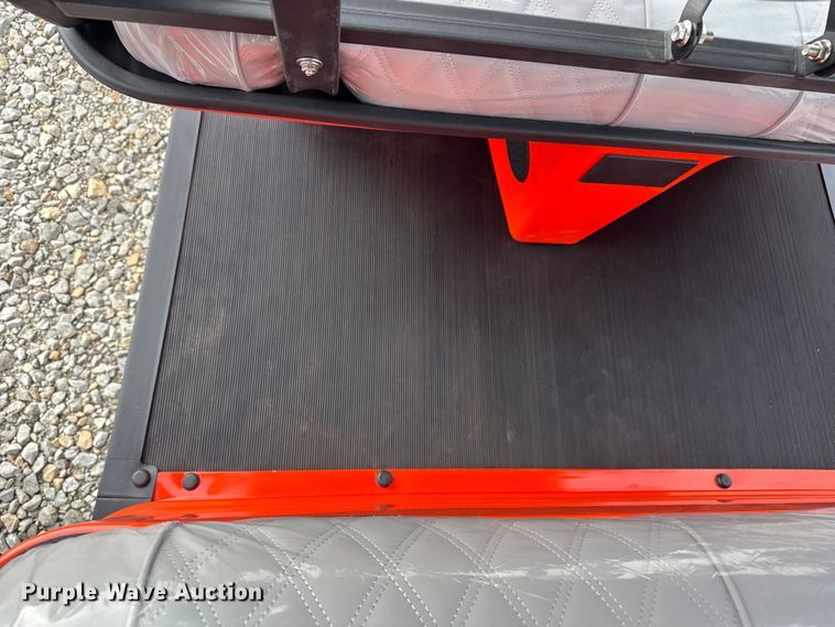 image for item FK0880 MK EV-L6 golf cart