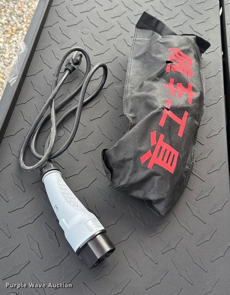 image for item FK0880 MK EV-L6 golf cart