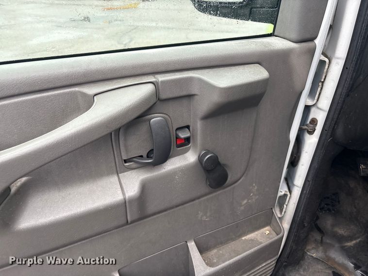 image for item FK1095 2007 Chevrolet Express van