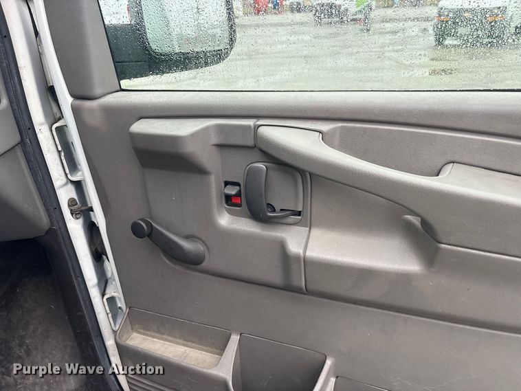 image for item FK1095 2007 Chevrolet Express van