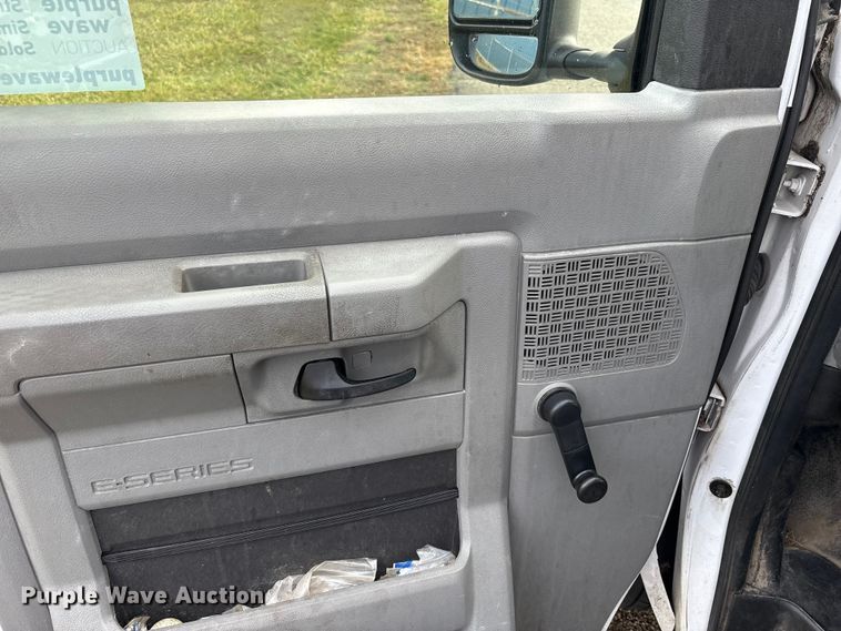image for item FK1096 2014 Ford E150 van
