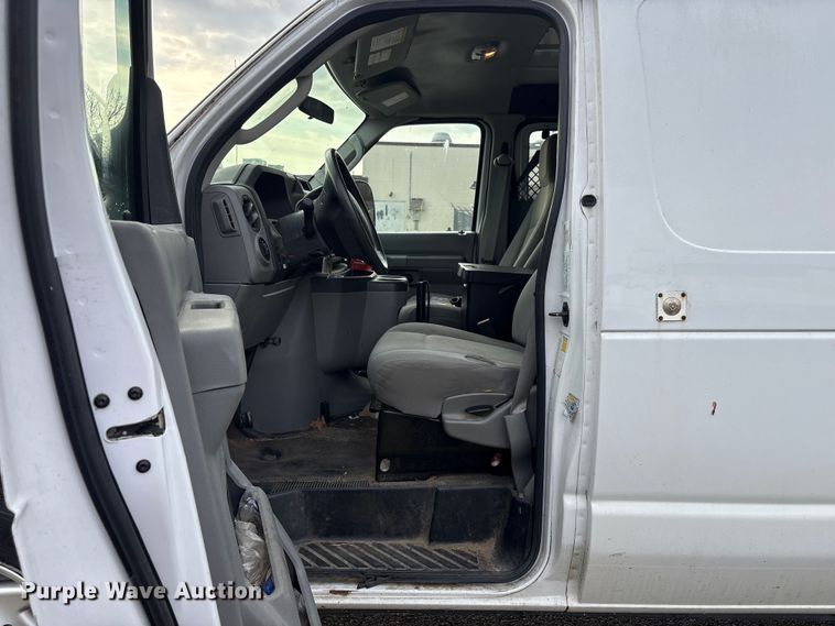 image for item FK1096 2014 Ford E150 van
