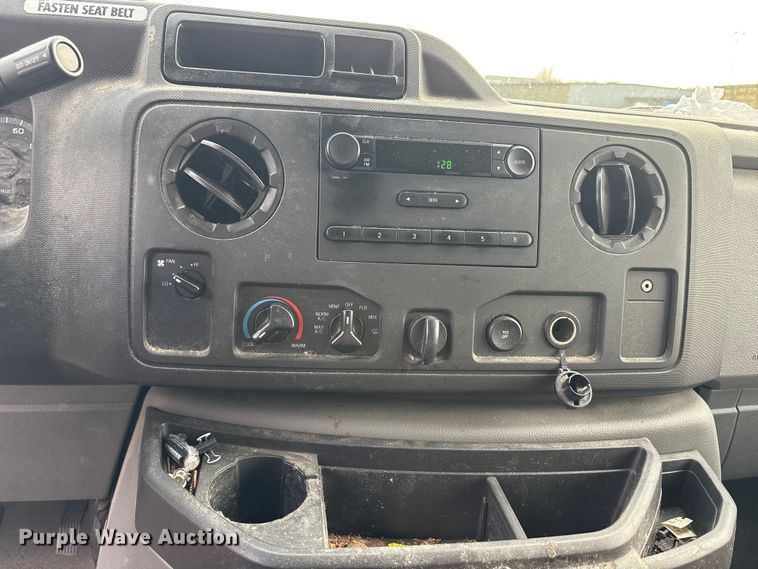 image for item FK1096 2014 Ford E150 van