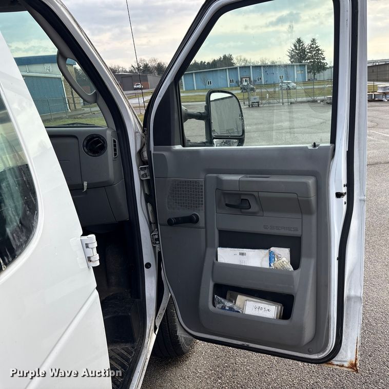 image for item FK1096 2014 Ford E150 van