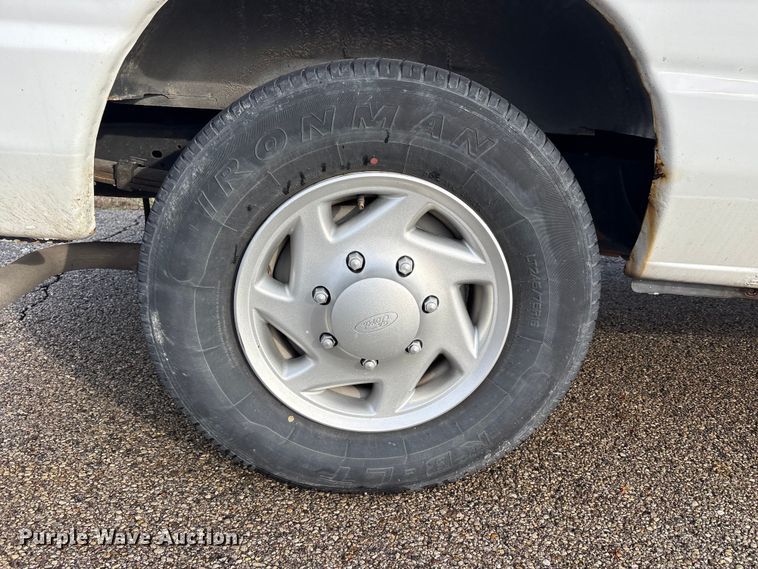 image for item FK1096 2014 Ford E150 van