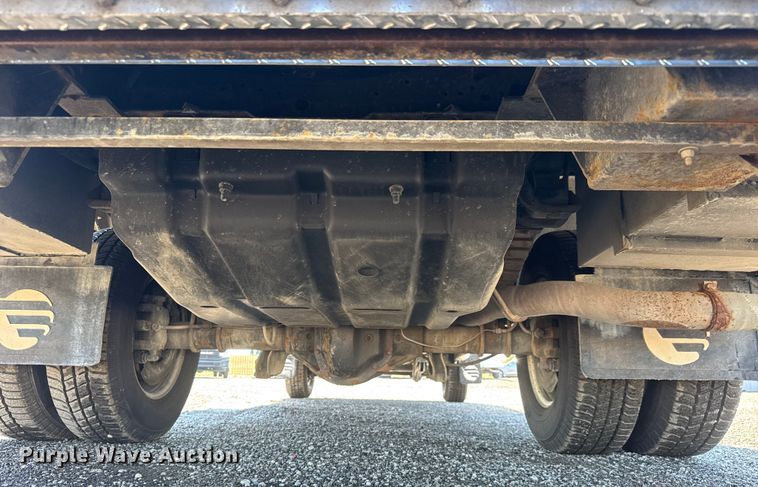 image for item NU9691 2007 Ford F350 Super Duty ambulance