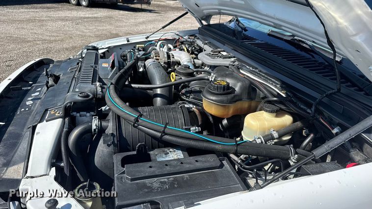 image for item NU9691 2007 Ford F350 Super Duty ambulance