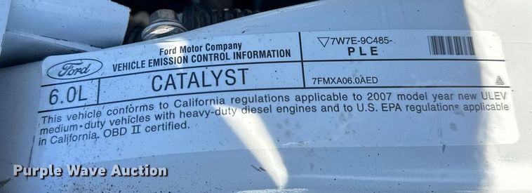 image for item NU9691 2007 Ford F350 Super Duty ambulance