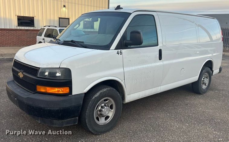 image for item OE9375 2019 Chevrolet Express 2500 van