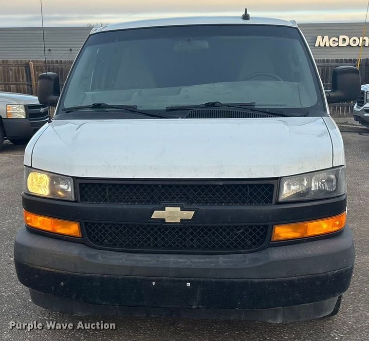 image for item OE9375 2019 Chevrolet Express 2500 van