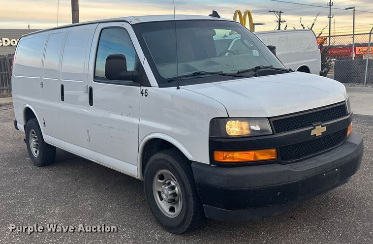 image for item OE9375 2019 Chevrolet Express 2500 van