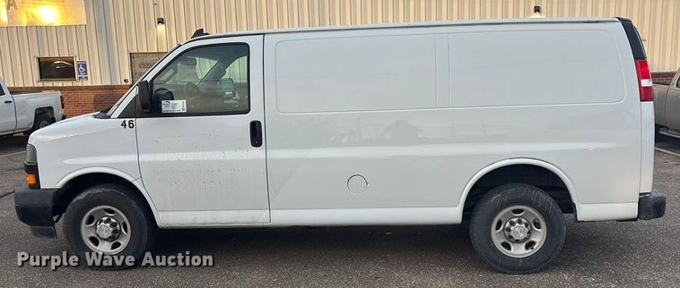 image for item OE9375 2019 Chevrolet Express 2500 van